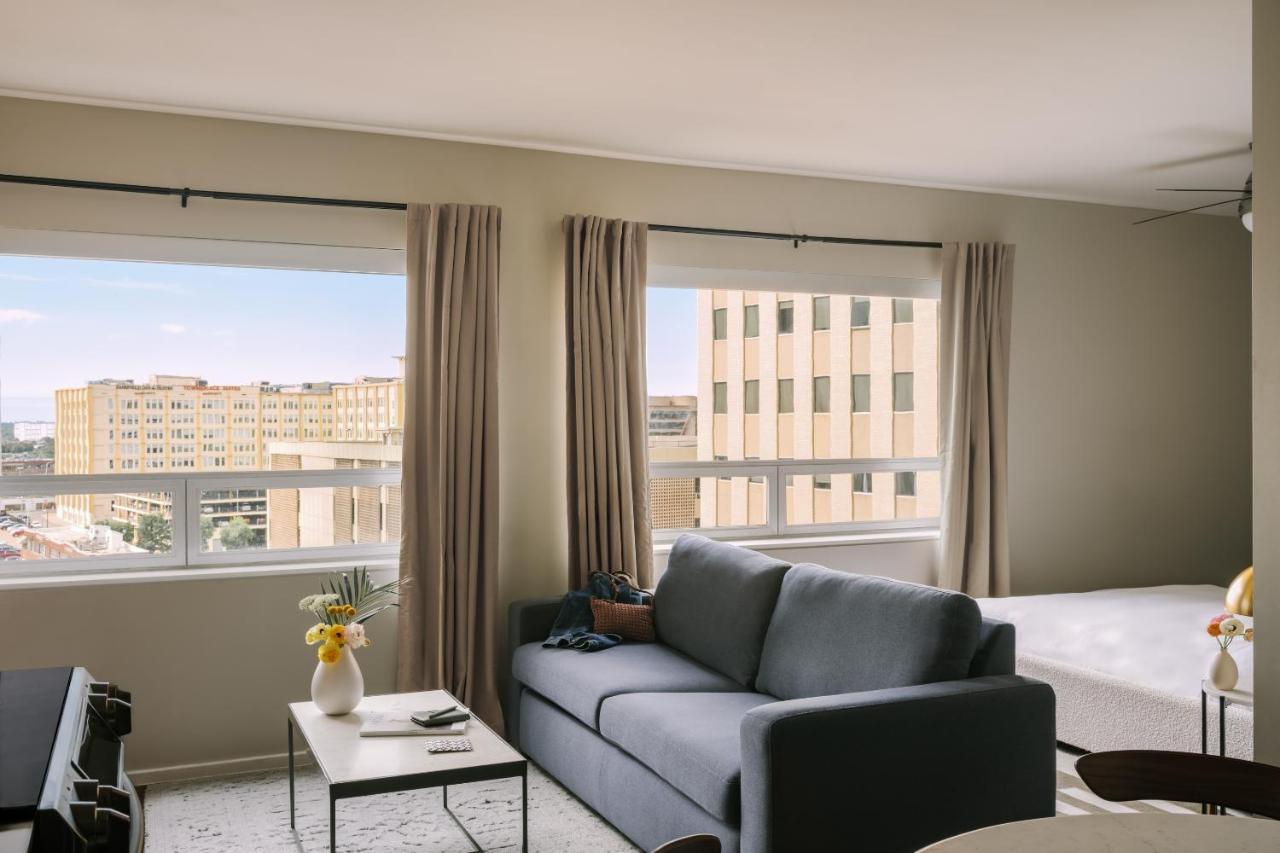 Sonder At Commerce Dallas Exterior photo